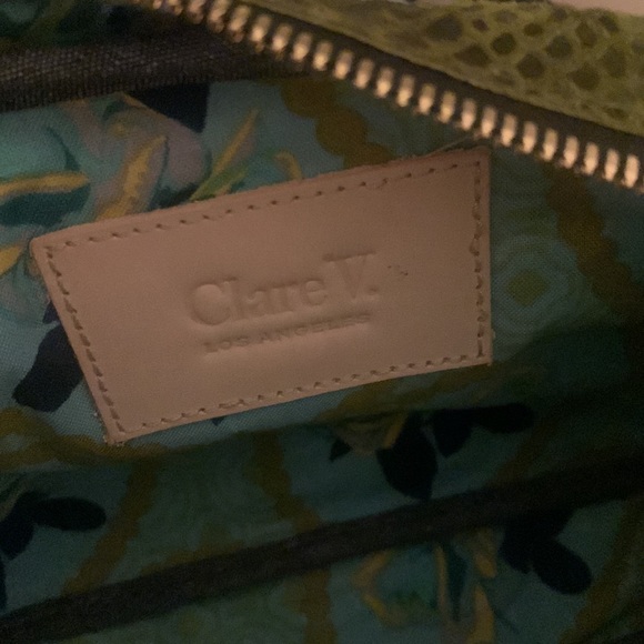 Clara. V Midi Sac Snake Embossed Leather Crossbody Bag
CLARE V. - Picture 8 of 14